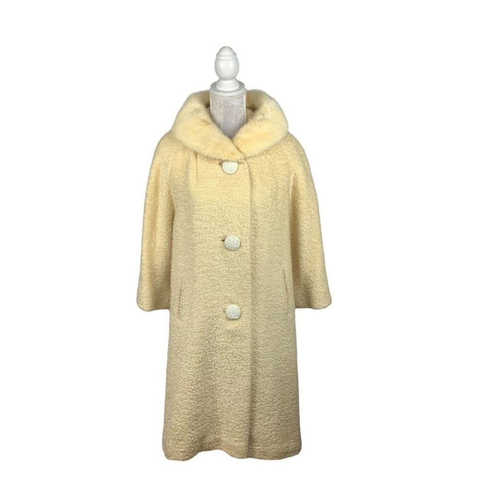 Berroco Ivory 1960s Boucle Wool Swing Coat Fur Collar Oversized Buttons Elegant‎